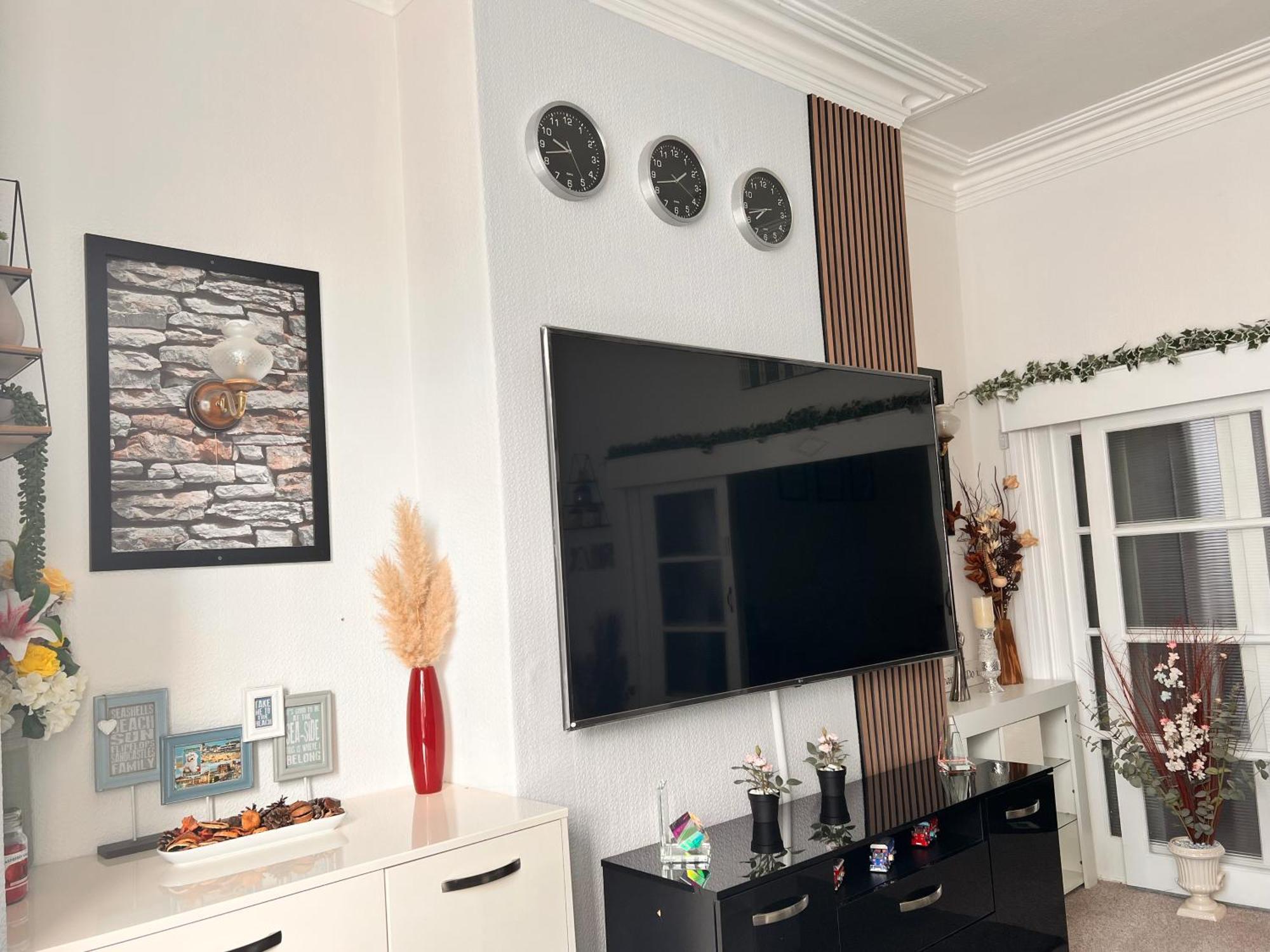 Victoria House - Self Catering Quiet Guesthouse - Adult Singles And Couples Only Blackpool Dış mekan fotoğraf